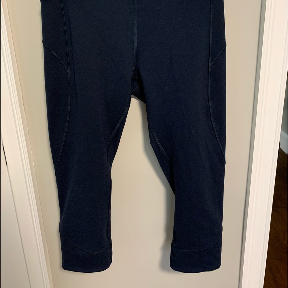 Lululemon In Movement Crop Capri - Picture 6 of 15